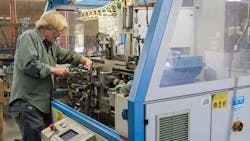 Americanmachinist Com Sites Americanmachinist com Files Uploads 2013 07 Am0627 Brush Flex Hone1 Americanmachinist Com Sites Americanmachinist com Files Uploads 2013 07 Am0627 Brush Flex Hone1