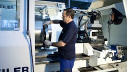 FederalMogul produces largebore piston rings for industrial engines in cast ductile iron or chromium steel The part design material and coatings are customized to optimize performance extend service life and minimize maintenance FederalMogul produces largebore piston rings for industrial engines in cast ductile iron or chromium steel The part design material and coatings are customized to optimize performance extend service life and minimize maintenance