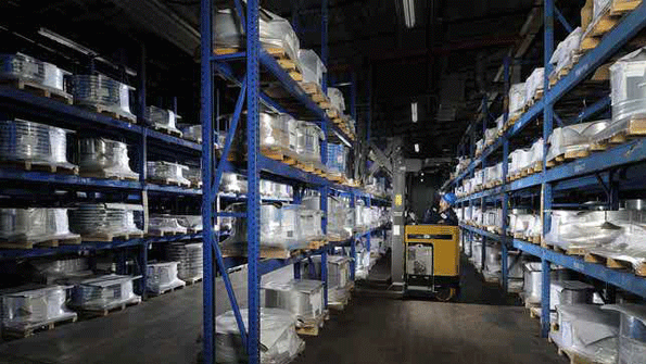 Inventories of steel products declined 96 at US service centers from May to June a much faster rate of selloff than at Canadian centers 25 Aluminum inventories fell 29 in the US and 32 in Canada from May to June