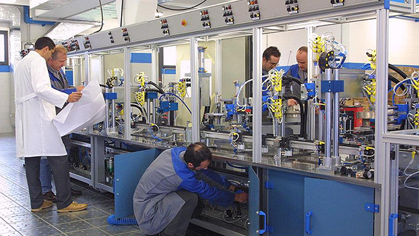 UCIMU Sistemi per Produrre ldquoSystems for Productionrdquo is a trade association for Italian manufacturers of machine tool robots automation systems and related products NC tools components accessories It has over two hundred member companies who represent more than 70 of such products manufactured in Italy