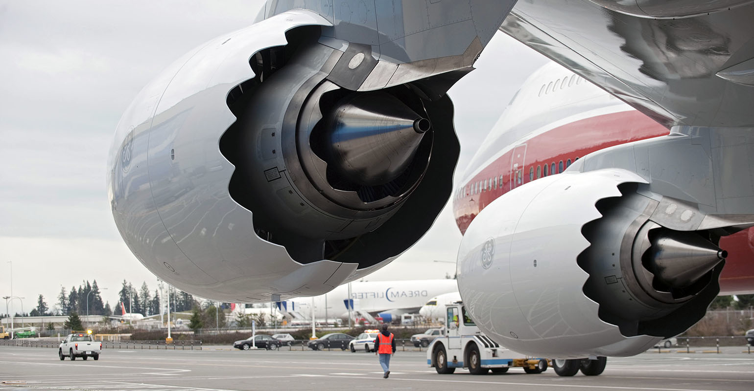 Boeing 747 and GE engines