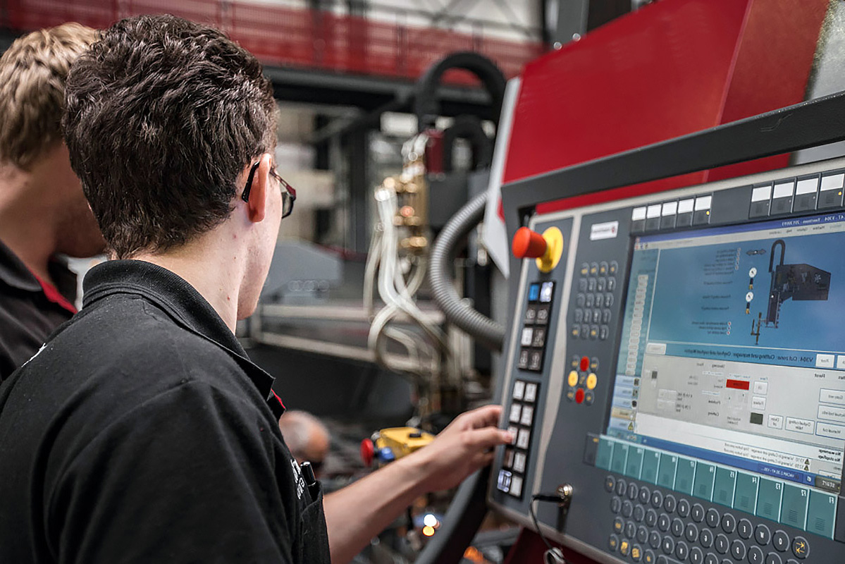 CNC machine maintenance