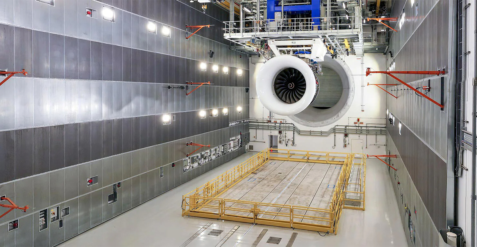 Rolls Largest Testbed 800 60b3b418db413