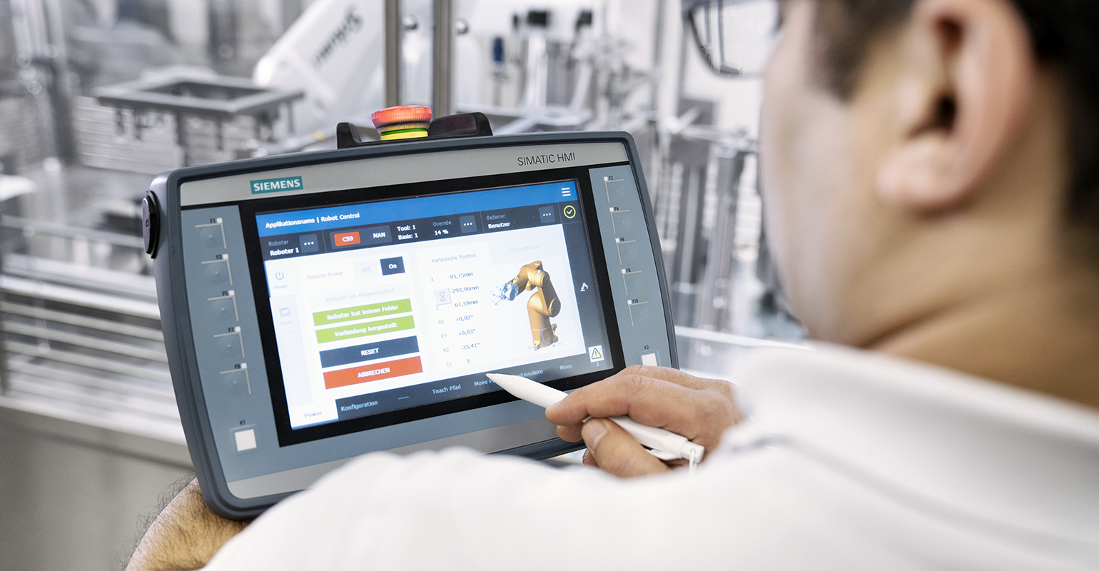 The uniVAL pi software solution that will enable robot programming to be implemented using Plug & Play in Siemens TIA Portal. Thanks to this communication interface, users can program St&auml;ubli robots without manufacturer-specific, high-level language knowledge.