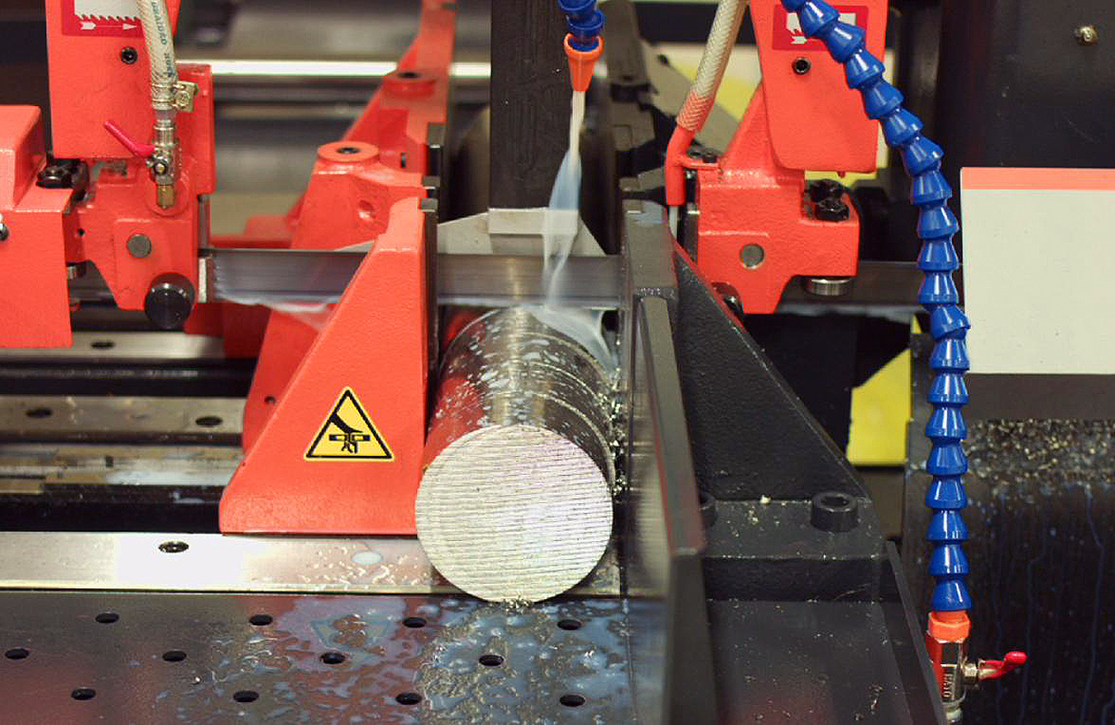 Cosen band saws combined with big tooth blades create the right amount of clearance when cutting common types of aluminum, including 6061, 6063, 6070, and more.