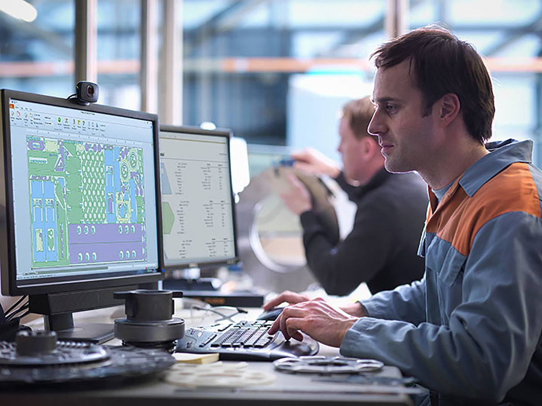 Hypertherm ProNest&circledR; 2023 CAD/CAM nesting software.