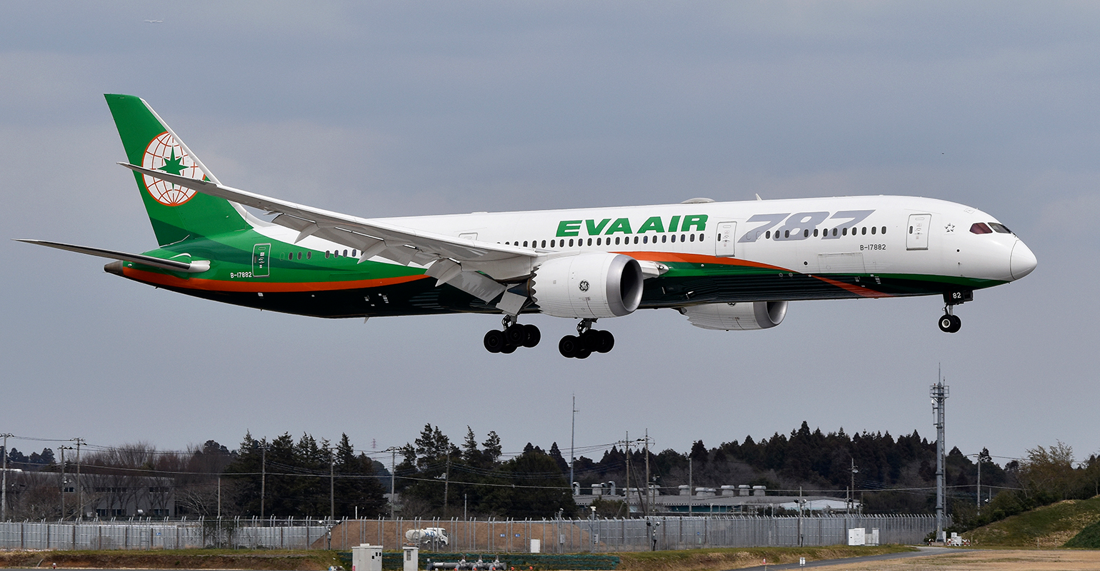 EVA Air B787-9, landing at Peterborough, England.