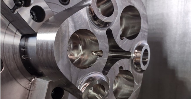 Sandvik Coromant’s Customized Solutions team demonstrated a new process for holding and machining major components to reduce cycle time, complexity and cost.