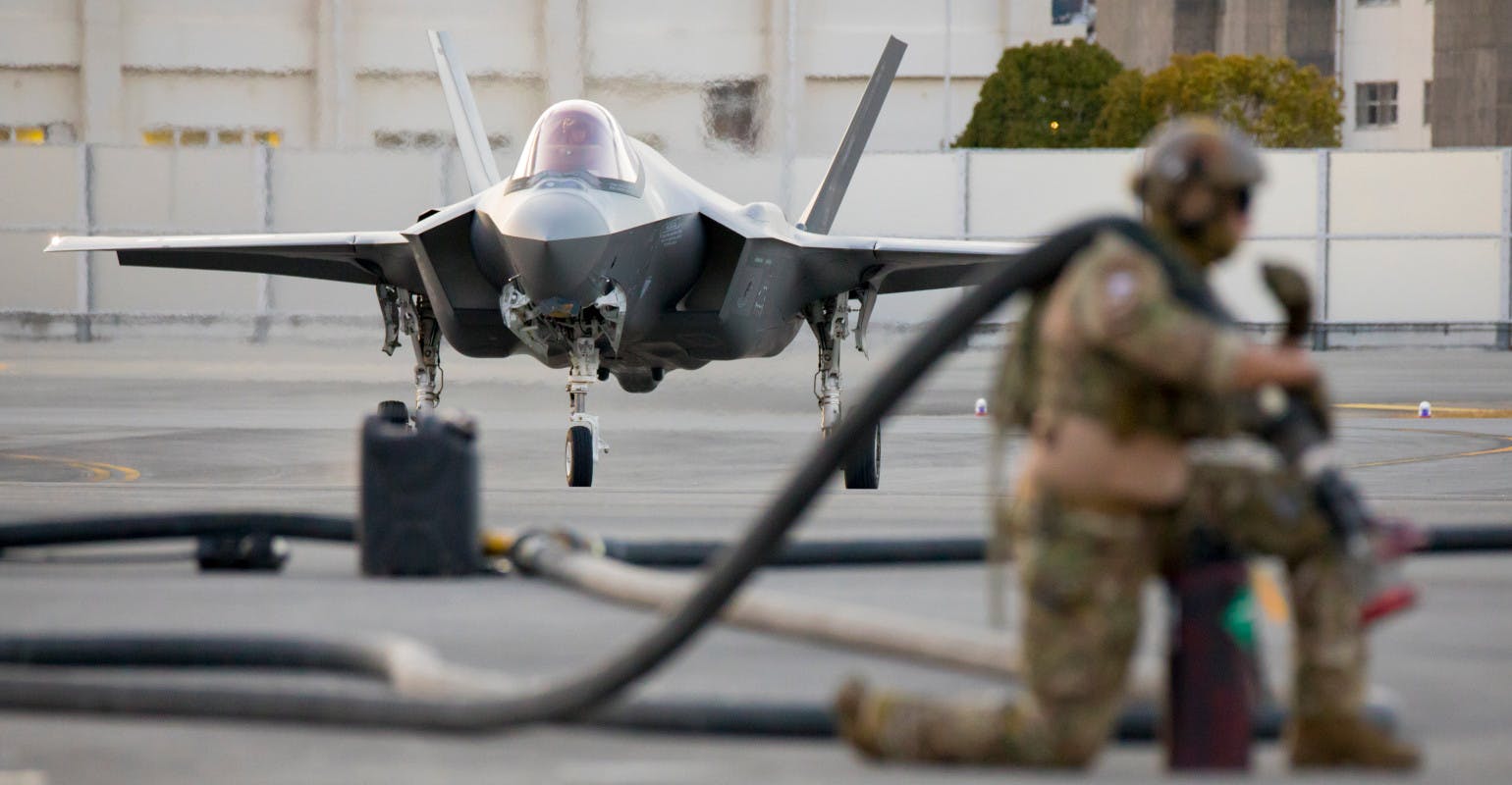 211207-M-JO217-1169 U.S. Marine Corps photo by Lance Cpl. Tyler Harmon.