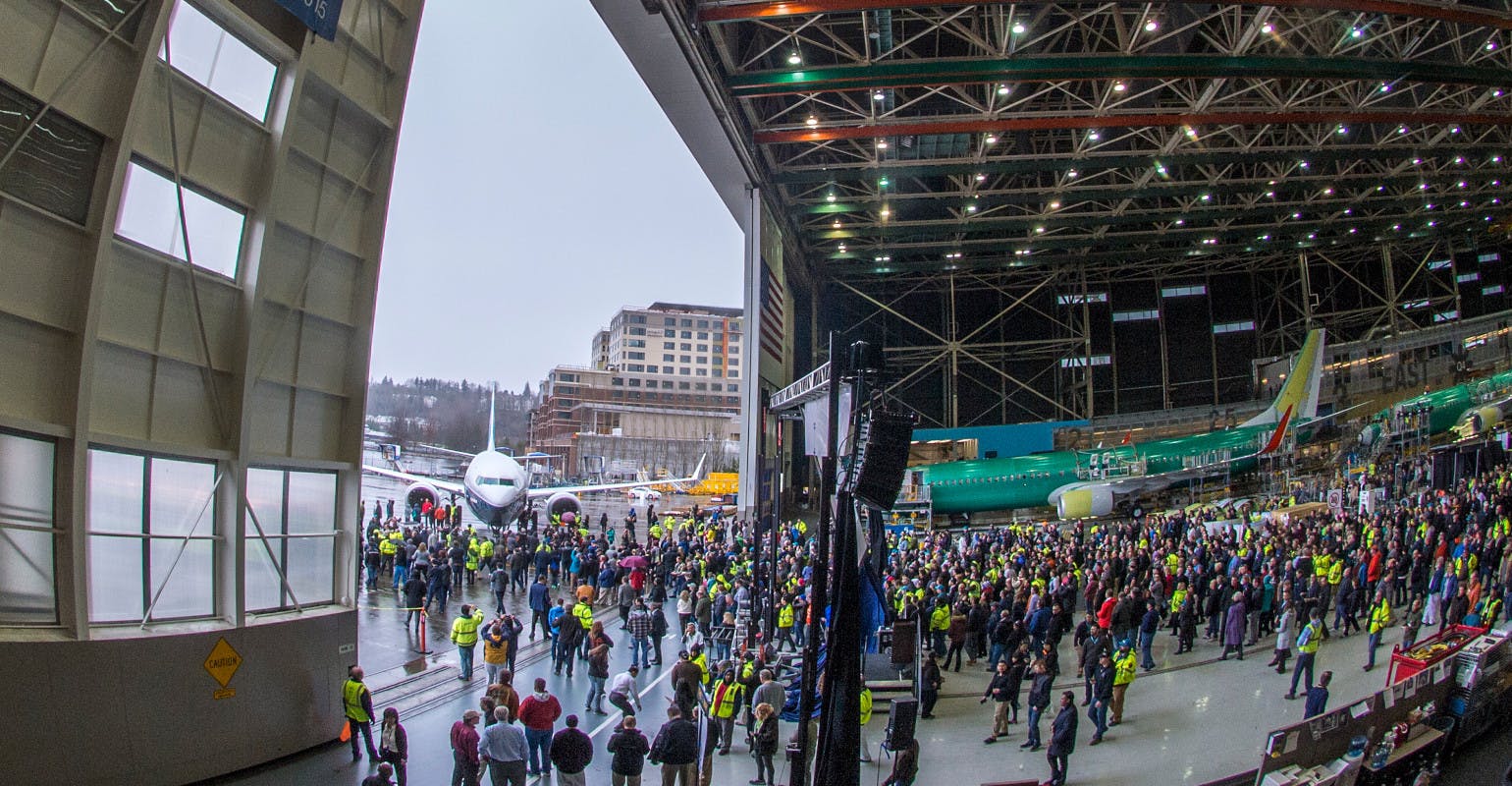 First Boeing 737 MAX 9 rolled out.