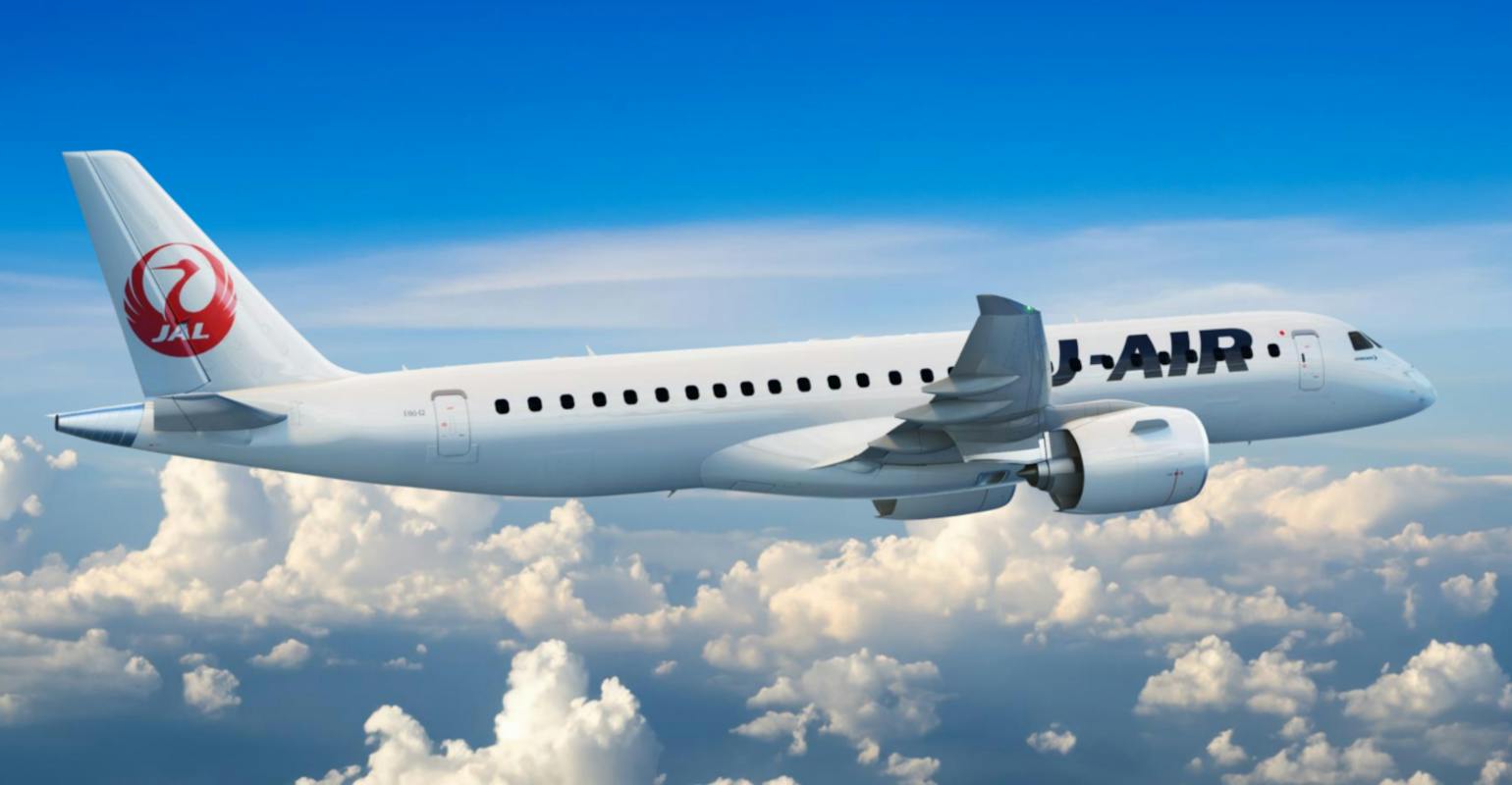 Embraer E190-E2 aircraft illustrated in Japan Airlines livery